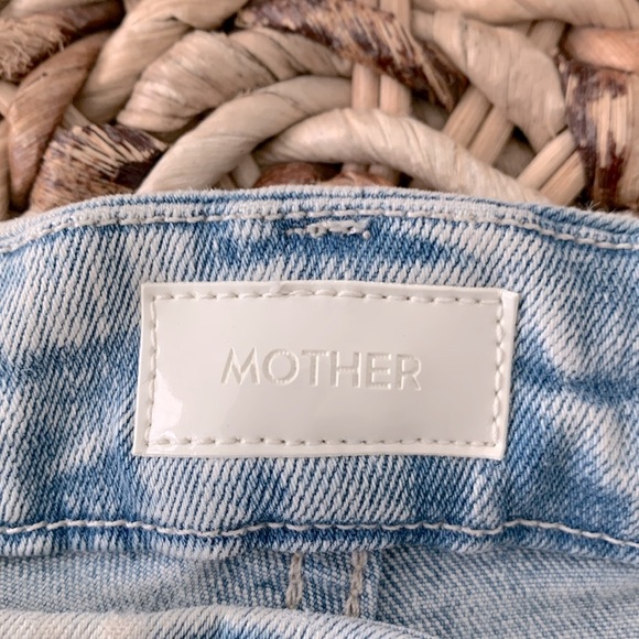 Mother Pixie Ankle Fray Action Shot Jean - Picture 13 of 16